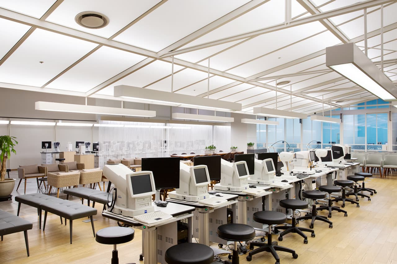 B&Viit EyeCenter 2